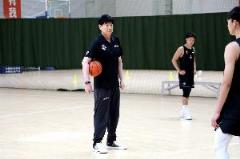  邱彪：空位要果断出手，投丢正常，关键保持自信
