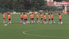 7月8日山东泰山队在教练组指导下开展恢复训练