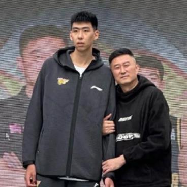  徐昕申请交易，是否因与杜锋冲突而起？